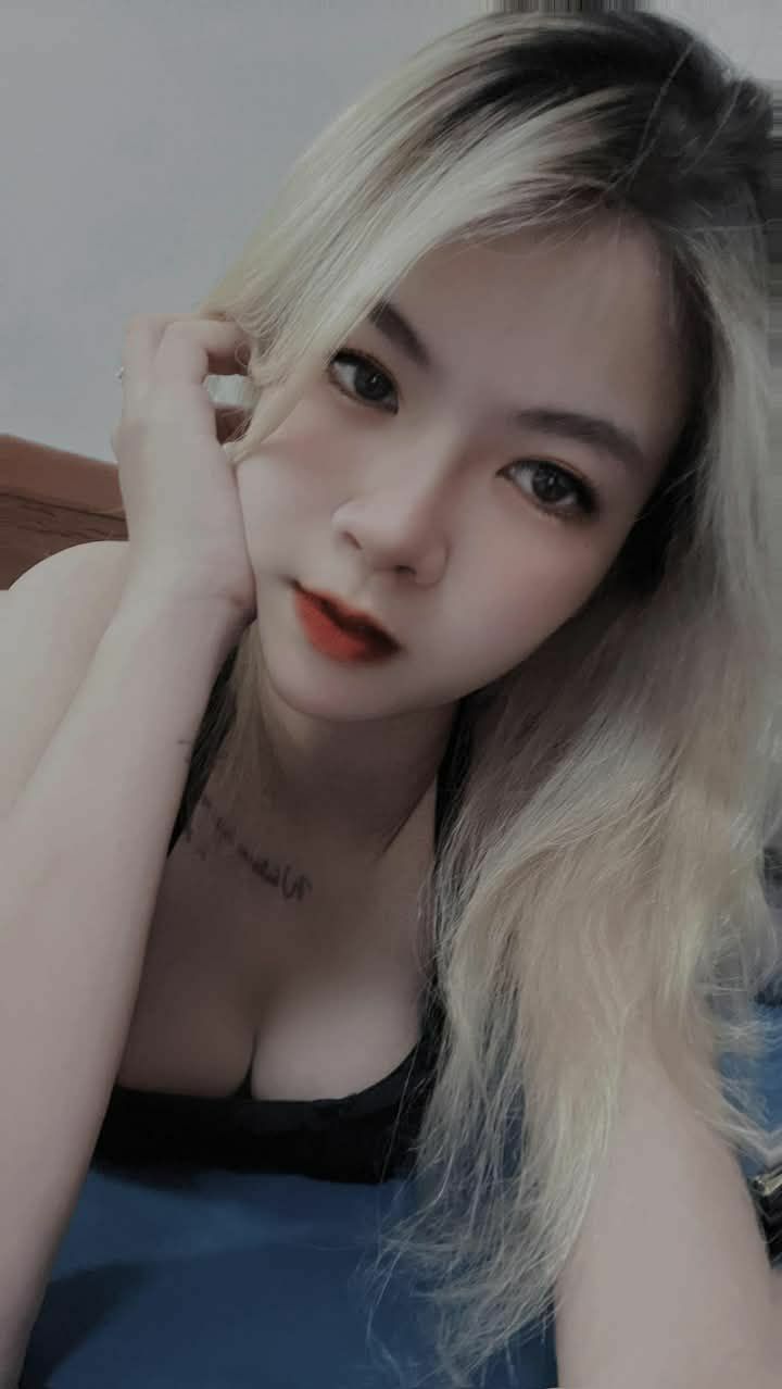 ông xã vô dụng, bà xã đi vụng trộm với sếp